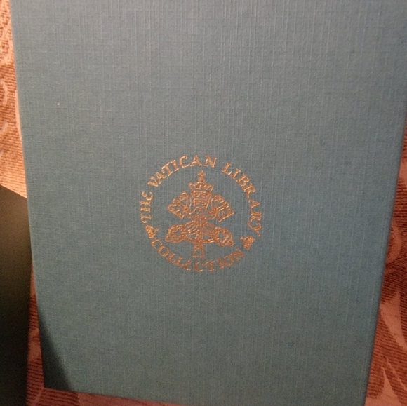 The Vatican Library Collection GoldPlate Resurrection of Christ Keychain NIB - Picture 4 of 6